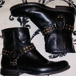 FRYE "Phillip" Studded Harness Boots - size 7B